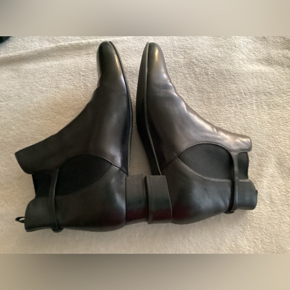 Prada Black Ankle Chelsea Ladies Boots - Picture 4 of 14